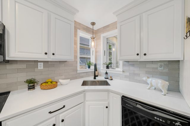 12 Peabody Street, North Reading, MA 01864