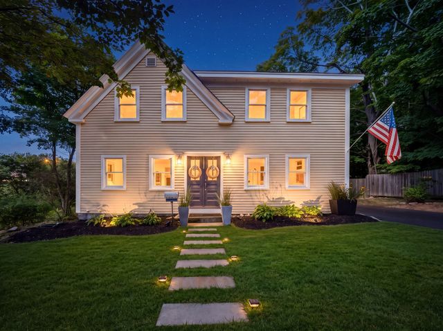 12 Peabody Street, North Reading, MA 01864