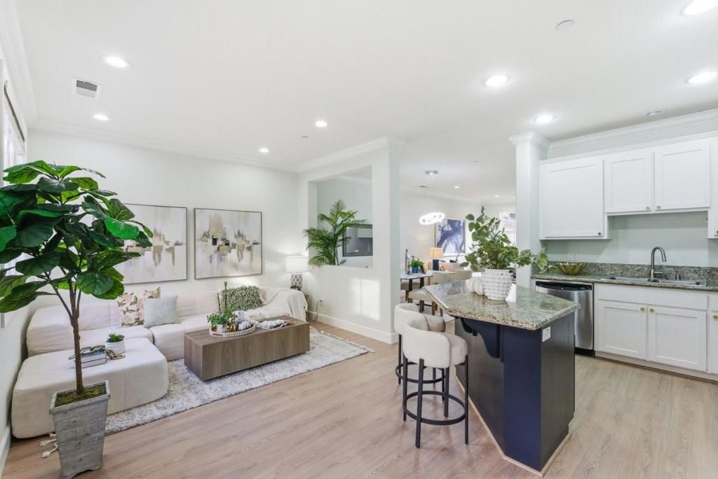 Image 15 of property listing at 504 San Jorge Terrace, Sunnyvale, CA 94089