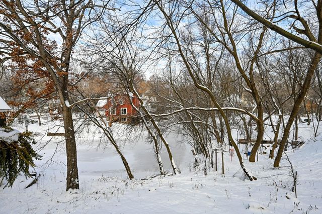 4315 Woods Way, Minnetonka, MN 55345