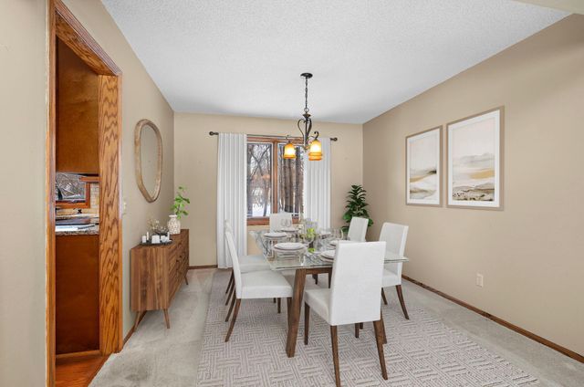 4315 Woods Way, Minnetonka, MN 55345