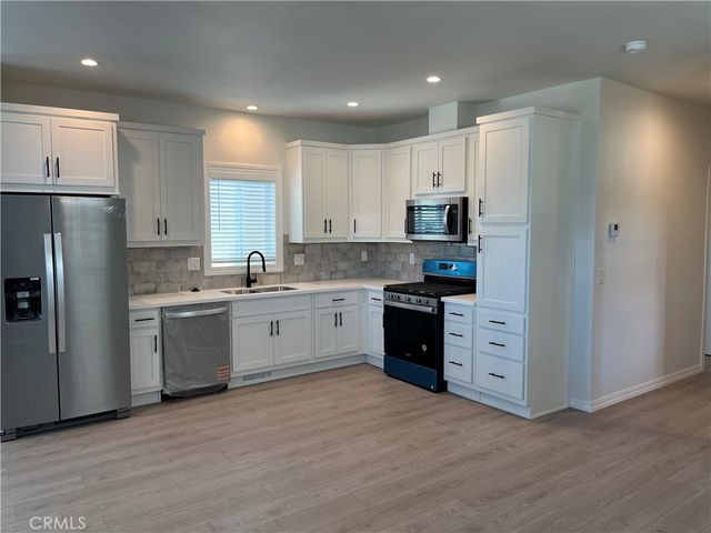 301 E Foothill Boulevard 58, Pomona, CA 91767
