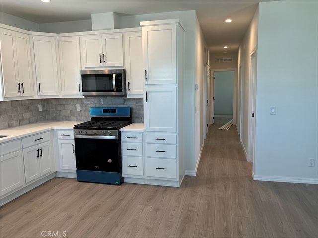 301 E Foothill Boulevard 58, Pomona, CA 91767
