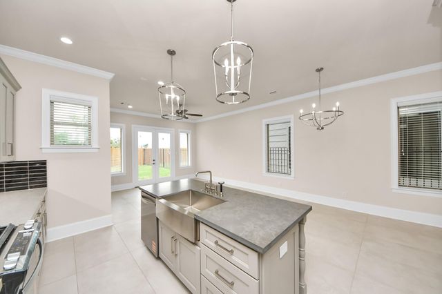 6320 Milwee Street B, Houston, TX 77092