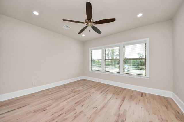 6320 Milwee Street B, Houston, TX 77092