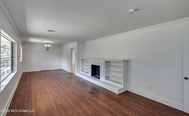 2051 Meadowbrook Road, Jackson, MS 39211