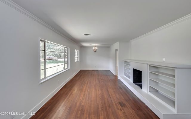 2051 Meadowbrook Road, Jackson, MS 39211