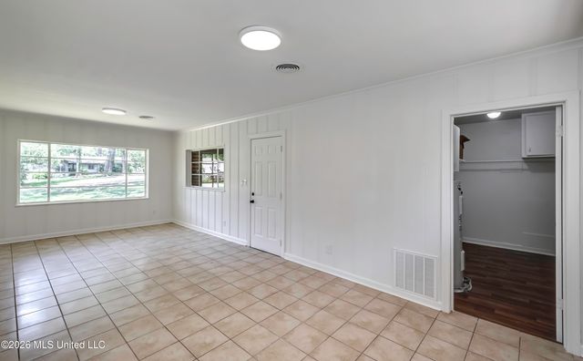 2051 Meadowbrook Road, Jackson, MS 39211