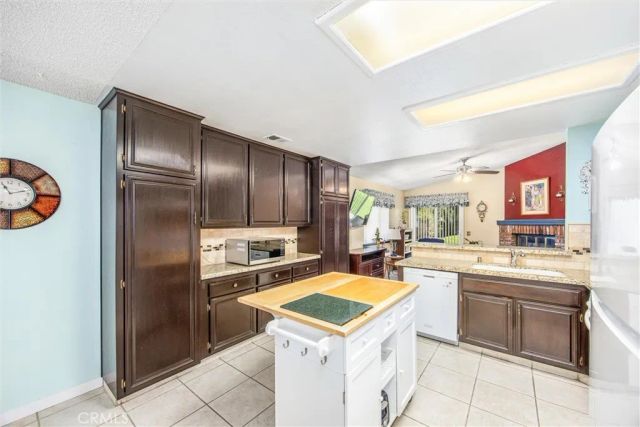 6371 Almond Valley, Quartz Hill, CA 93536