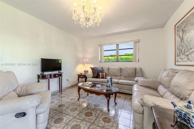 13131 SW 5th St, Miami, FL 33184