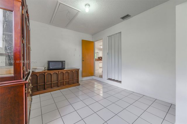13131 SW 5th St, Miami, FL 33184
