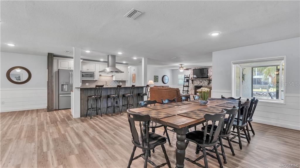 Image 19 of property listing at 11308 W AMERINDIAN COURT, Crystal River, FL 34429