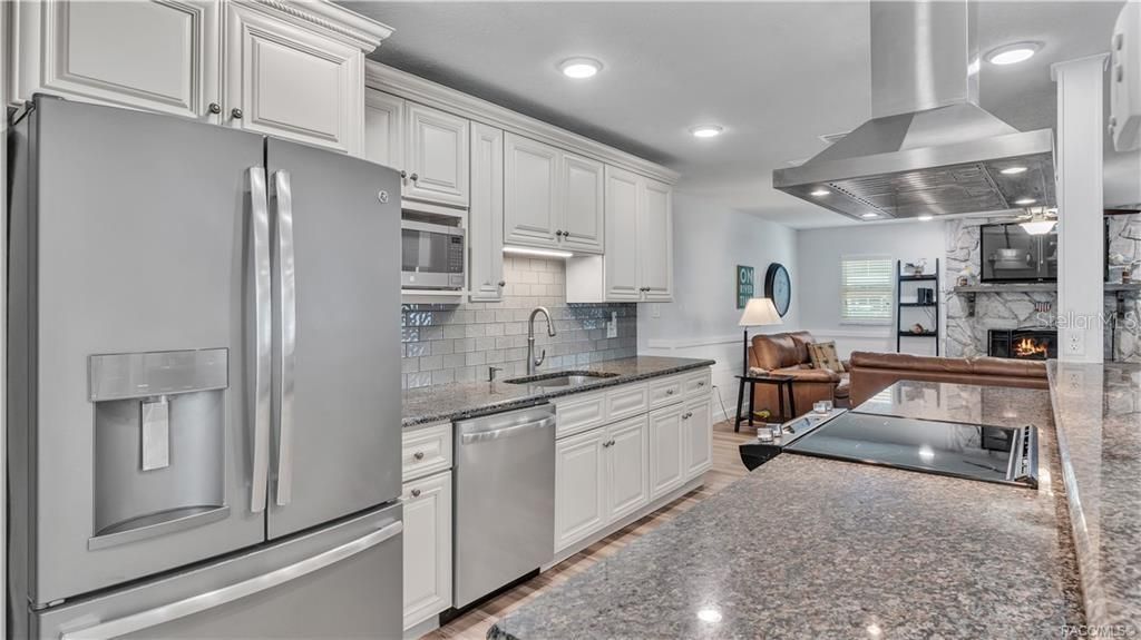 Image 10 of property listing at 11308 W AMERINDIAN COURT, Crystal River, FL 34429