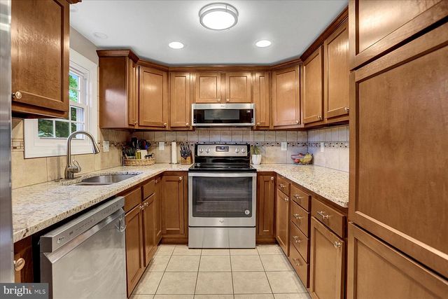 6039 EDWARD DRIVE, Mechanicsburg, PA 17050