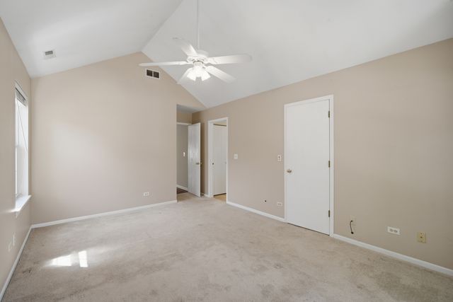 1911 N Silver Lake Road, Arlington Heights, IL 60004
