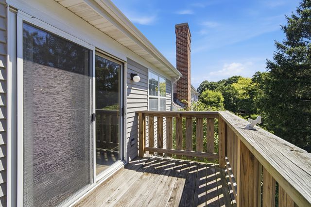1911 N Silver Lake Road, Arlington Heights, IL 60004