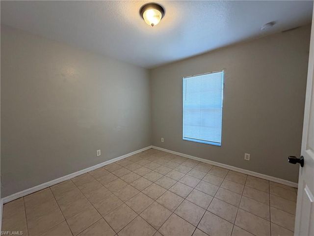 4535 26th ST SW, Lehigh Acres, FL 33973