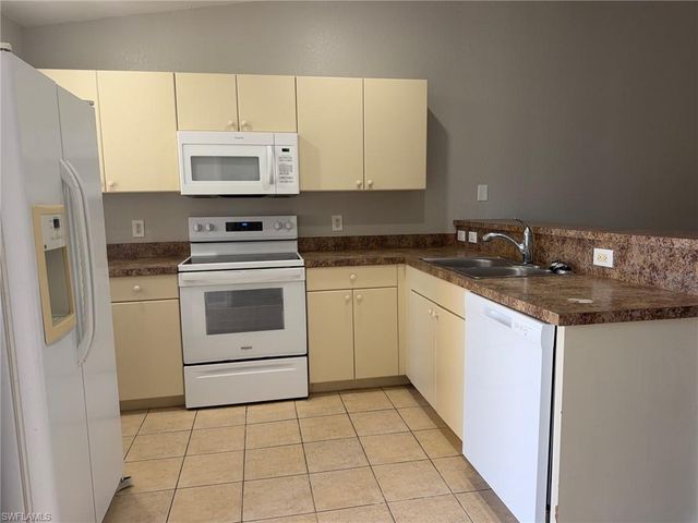 4535 26th ST SW, Lehigh Acres, FL 33973