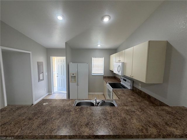 4535 26th ST SW, Lehigh Acres, FL 33973
