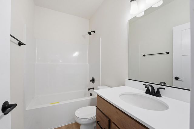 706 Plainside Avenue, Norwalk, IA 50211