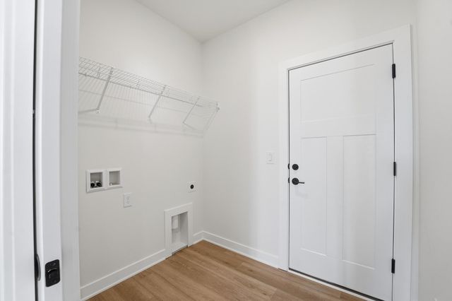 706 Plainside Avenue, Norwalk, IA 50211