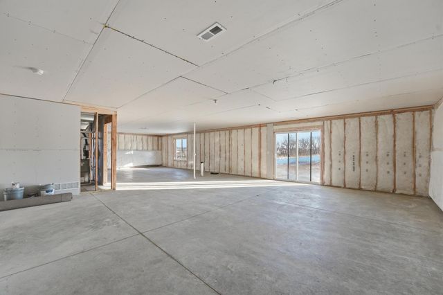 706 Plainside Avenue, Norwalk, IA 50211