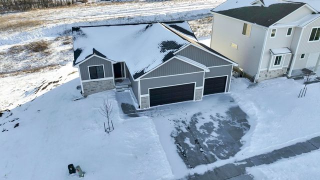 706 Plainside Avenue, Norwalk, IA 50211