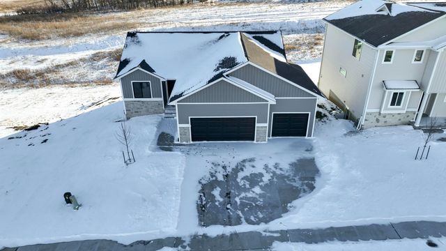 706 Plainside Avenue, Norwalk, IA 50211