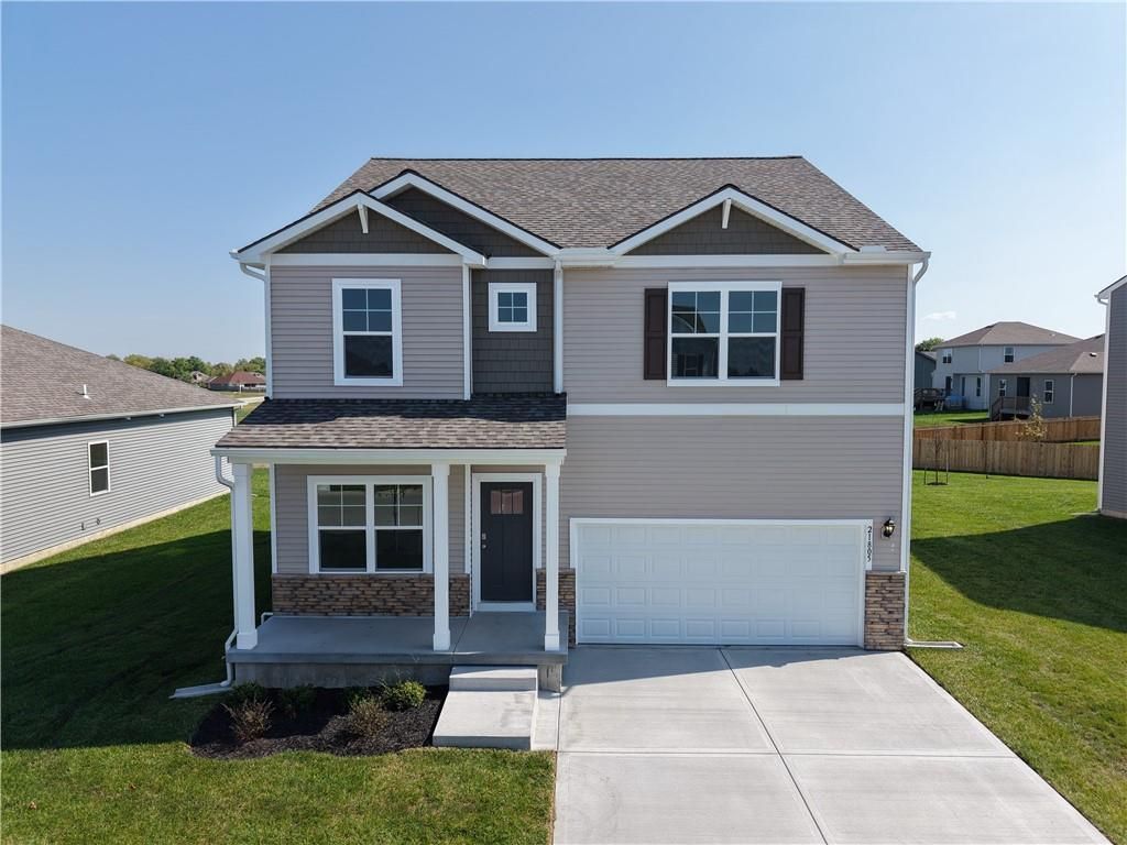 21805 Lucca Lane, Peculiar, MO 64078
