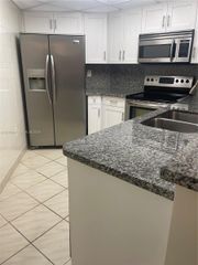 10249 NW 9th St Circle 108-8, Miami, FL 33172