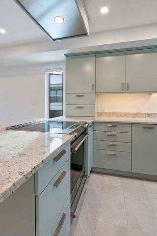 34 Constitution Way D, Marblehead, MA 01945