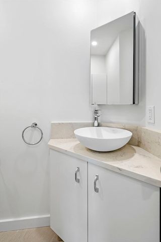 34 Constitution Way D, Marblehead, MA 01945