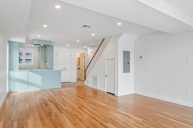 34 Constitution Way D, Marblehead, MA 01945