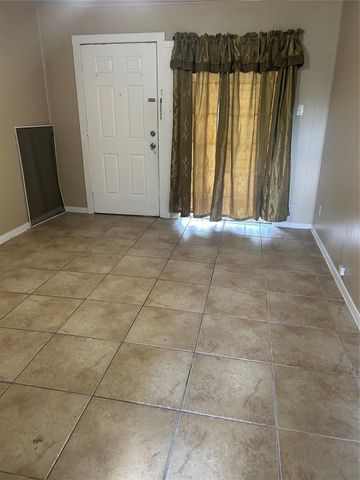 4005 Irvington Boulevard 6, Houston, TX 77009