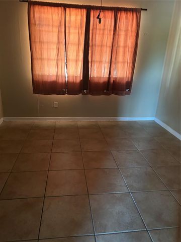 4005 Irvington Boulevard 6, Houston, TX 77009
