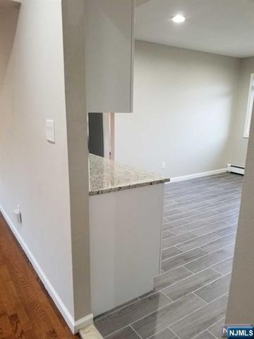 125 E Central Boulevard 1ST FLOOR, Palisades Park, NJ 07650