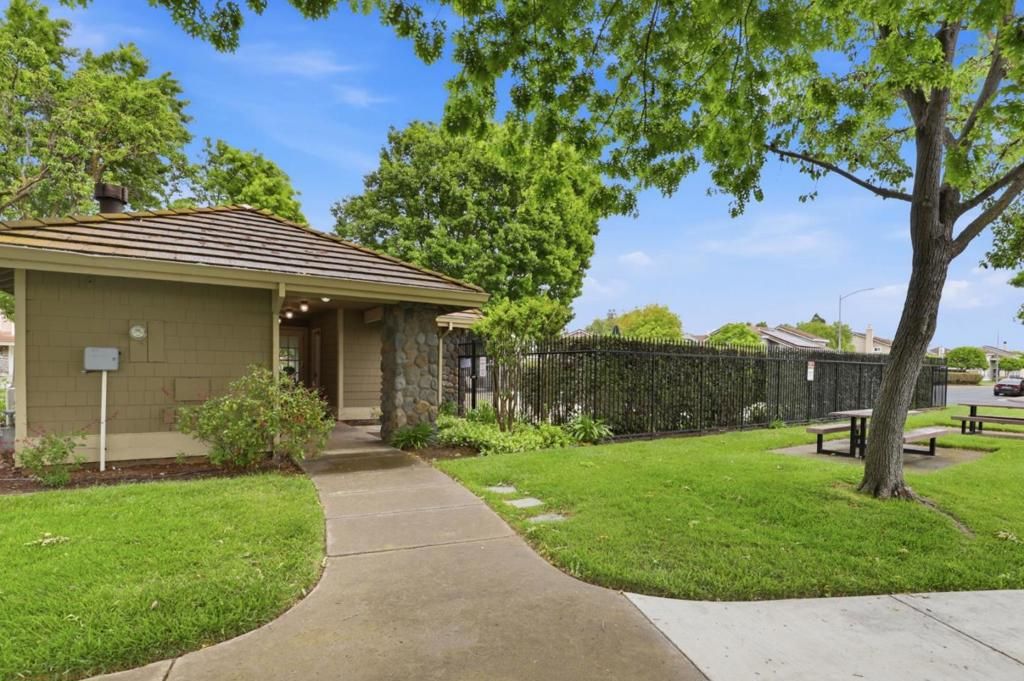 Image 41 of property listing at 17515 Montoya Circle, Morgan Hill, CA 95037