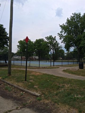 14572 Plainview Avenue, Detroit, MI 48223
