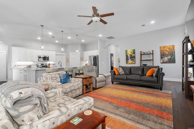 7 Adoracion Place, Hot Springs Village, AR 71909