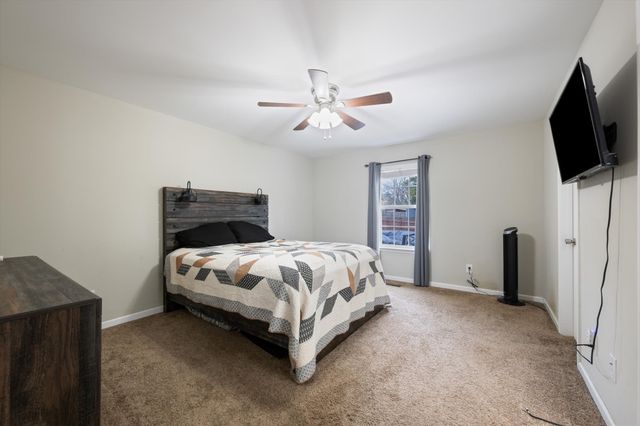 406 Hobbs Dr, White House, TN 37188