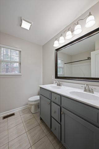 406 Hobbs Dr, White House, TN 37188