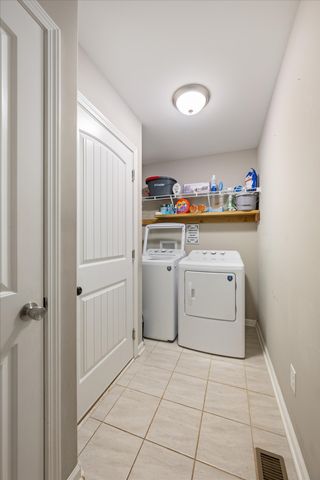 406 Hobbs Dr, White House, TN 37188