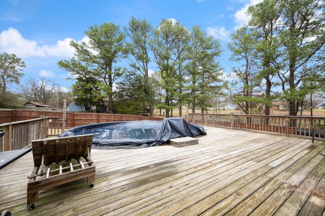 406 Hobbs Dr, White House, TN 37188