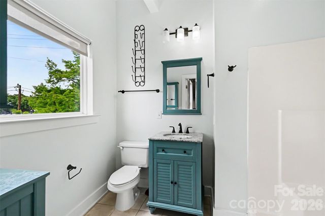 633 MCNINCH Street, Charlotte, NC 28208