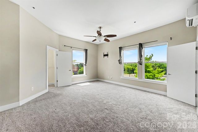 633 MCNINCH Street, Charlotte, NC 28208