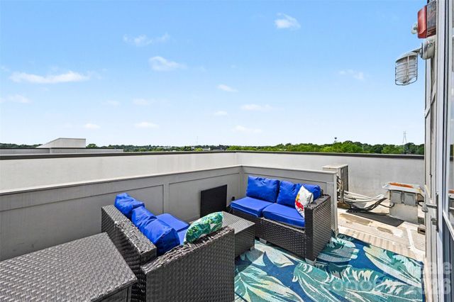 633 MCNINCH Street, Charlotte, NC 28208