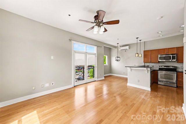 633 MCNINCH Street, Charlotte, NC 28208