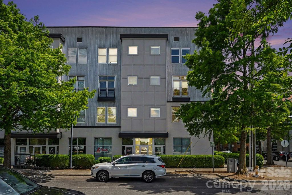 633 MCNINCH Street, Charlotte, NC 28208