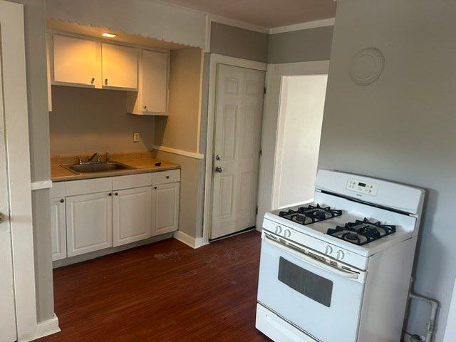 754 Lakeview Avenue 2Left, Lowell, MA 01850