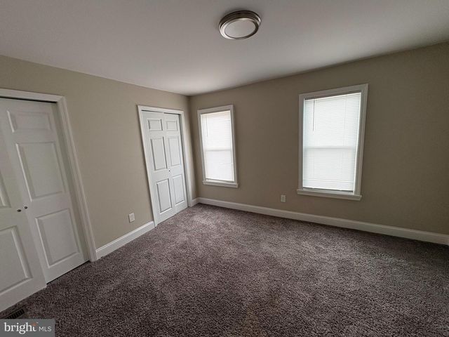 806 HIGH ST, Burlington, NJ 08016